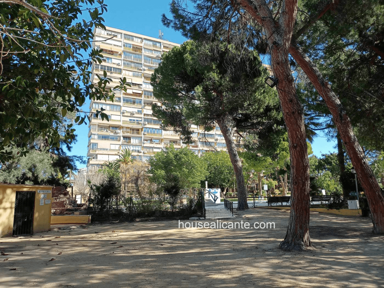 Vive en urbanización MARAN, Cabo Huertas, Alicante