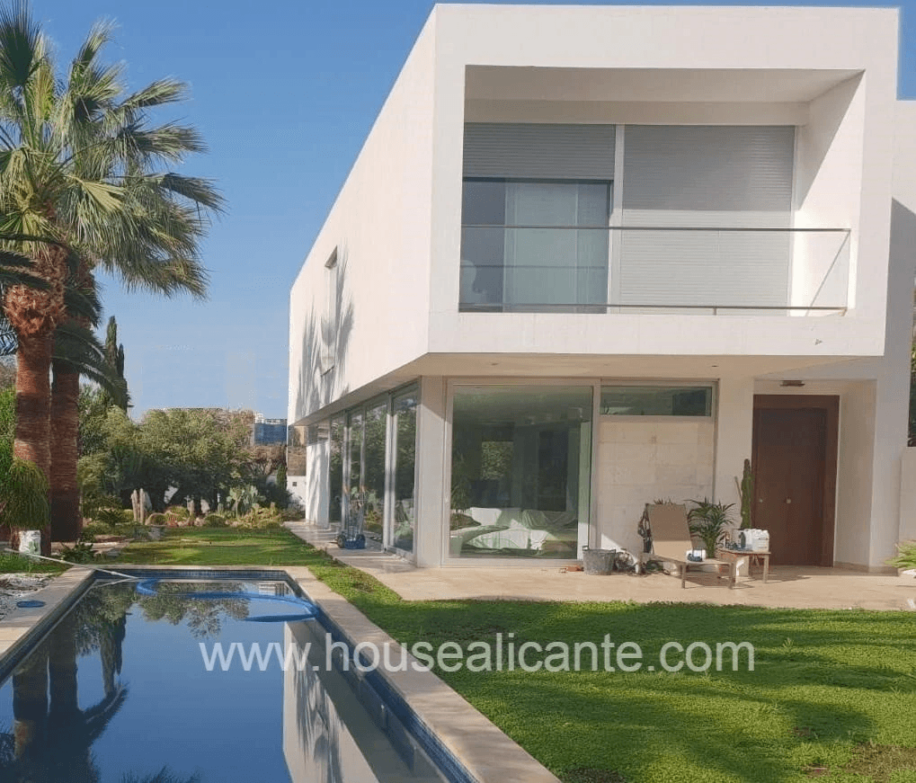 Moderne Villa in Alicante